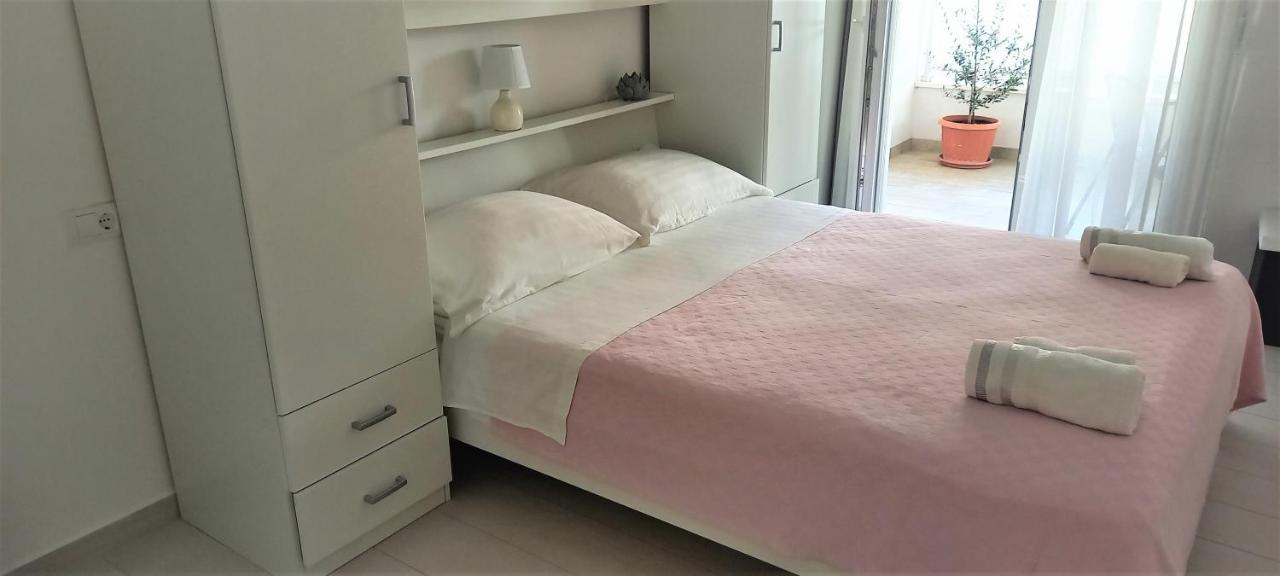 פרומאינה Apartments Danica מראה חיצוני תמונה
