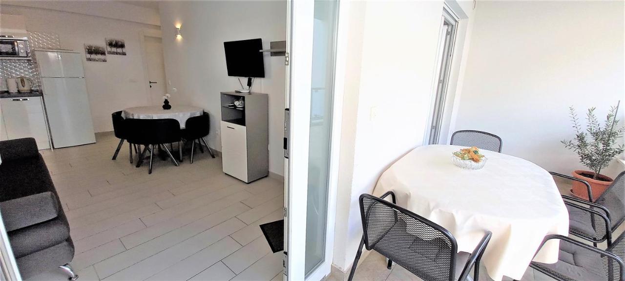 פרומאינה Apartments Danica מראה חיצוני תמונה