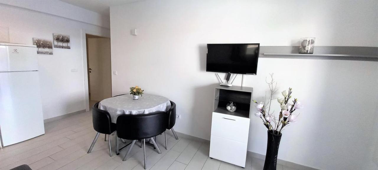 פרומאינה Apartments Danica מראה חיצוני תמונה