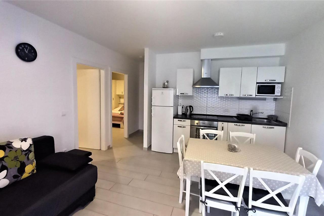 פרומאינה Apartments Danica מראה חיצוני תמונה