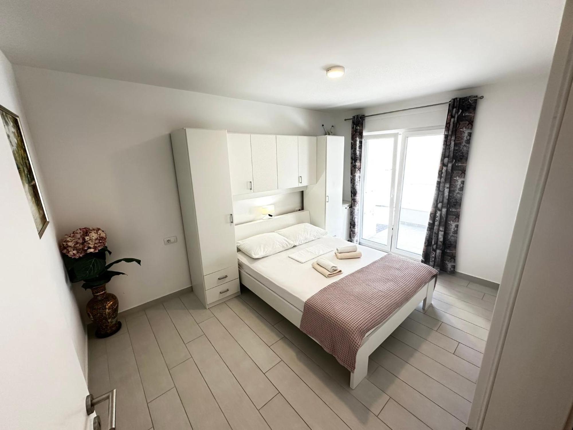 פרומאינה Apartments Danica מראה חיצוני תמונה